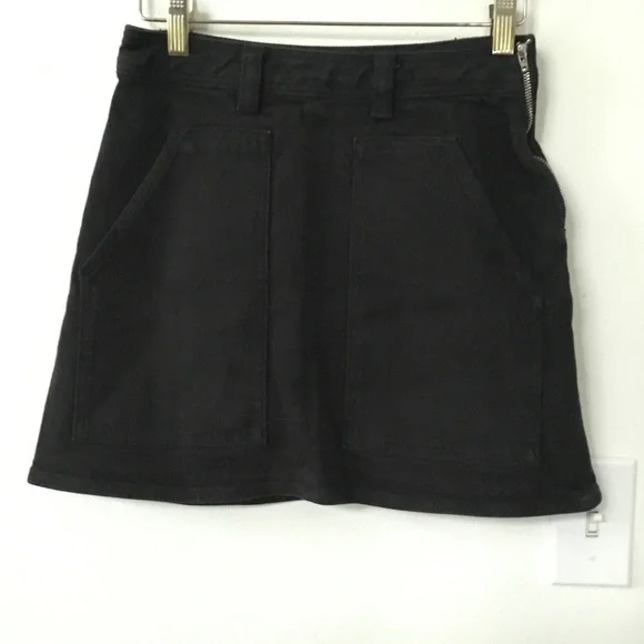 Aritizia Wilfred Free Penske Black Mini Skirt - Picture 2 of 5